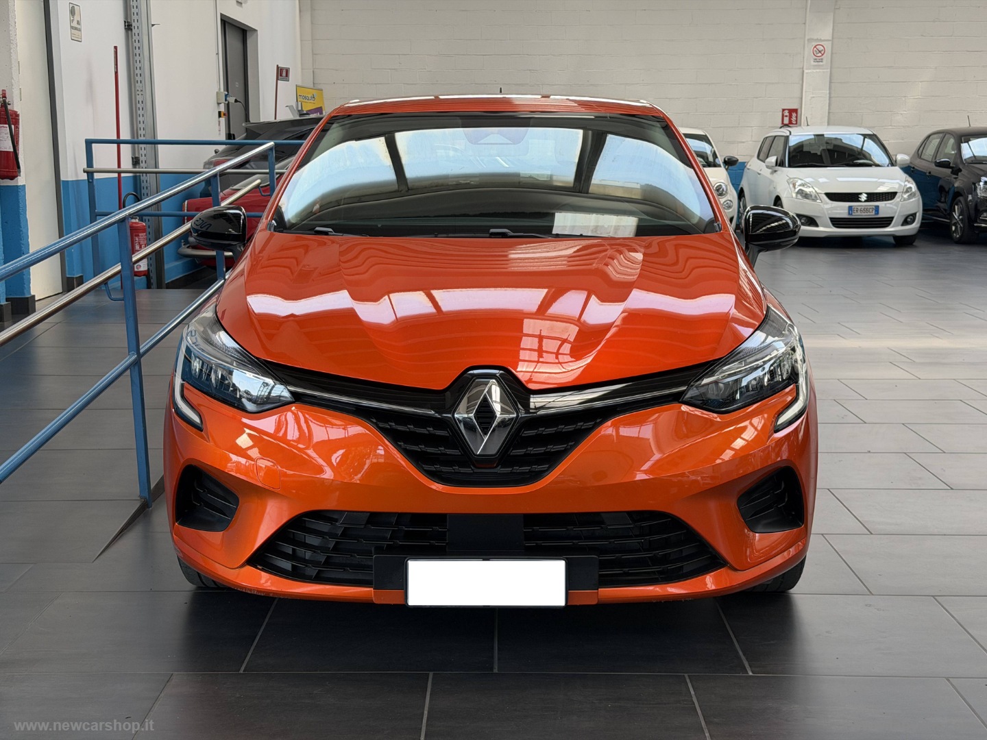 Clio SCe 65 CV 5p. Equilibre NEOPATENTATI - immagine 7