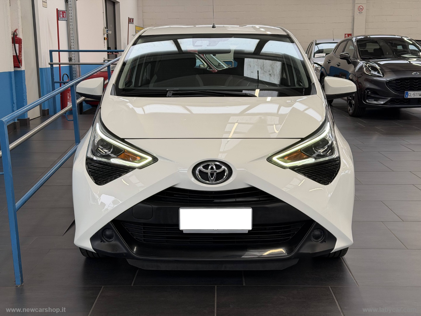 Aygo 1.0 VVT-i 72 CV 5p. x-play NEOPATENTATI - immagine 7