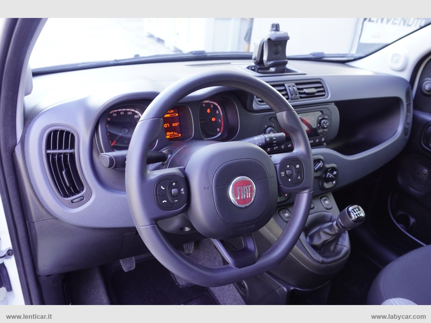 Panda 1.0 S&S Hybrid Van 2 posti solo Km 26.000 - immagine 7