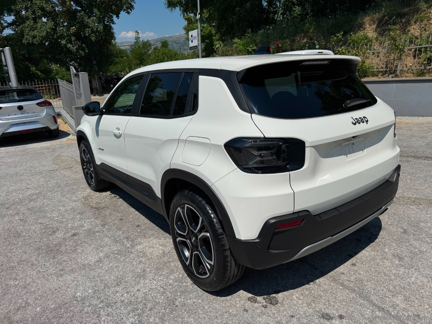Jeep Avenger 1.2 Turbo Summit - Immagine 7