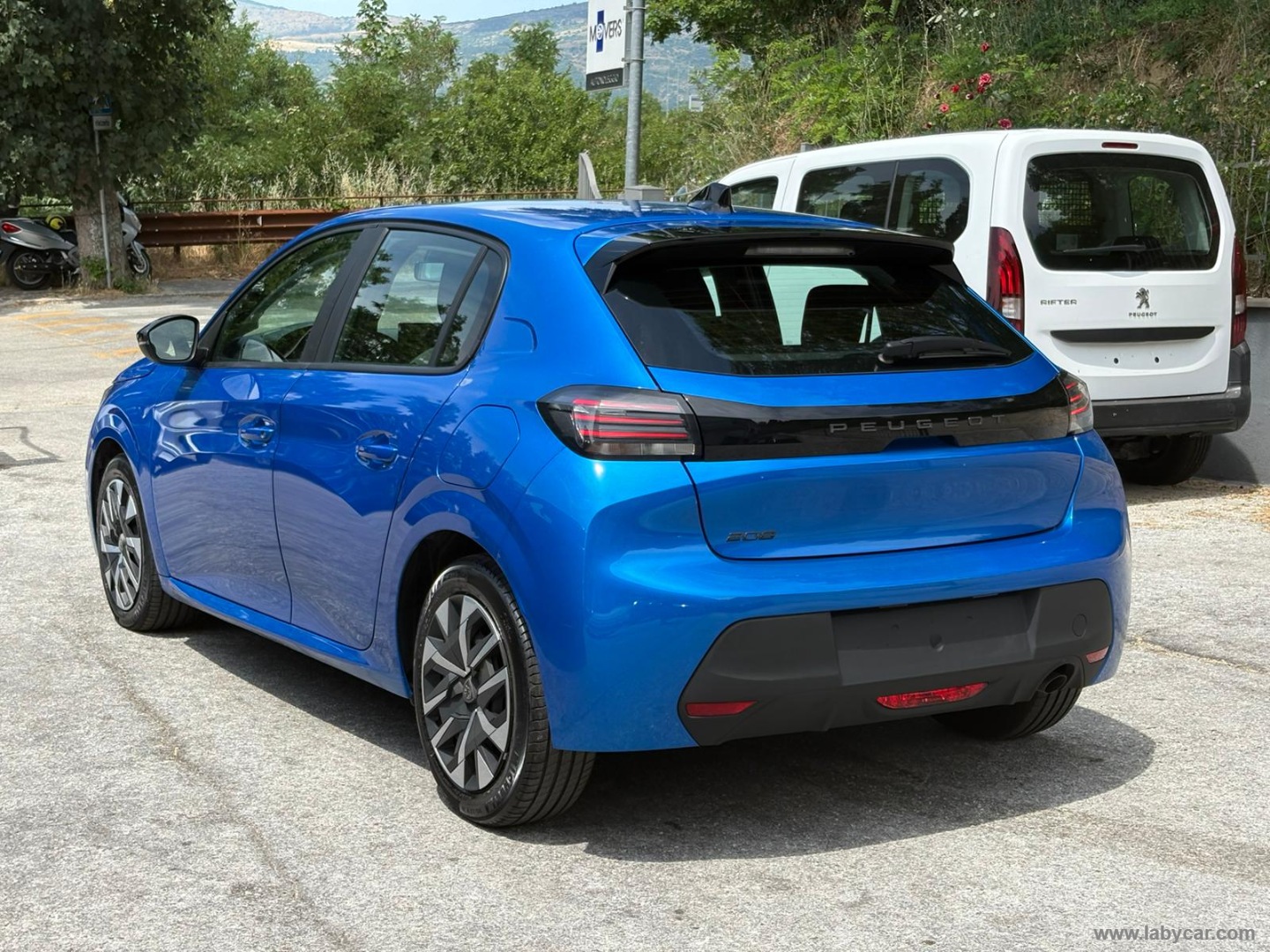 Peugeot 208 PureTech 100 S&S 5p. Active - Immagine 7