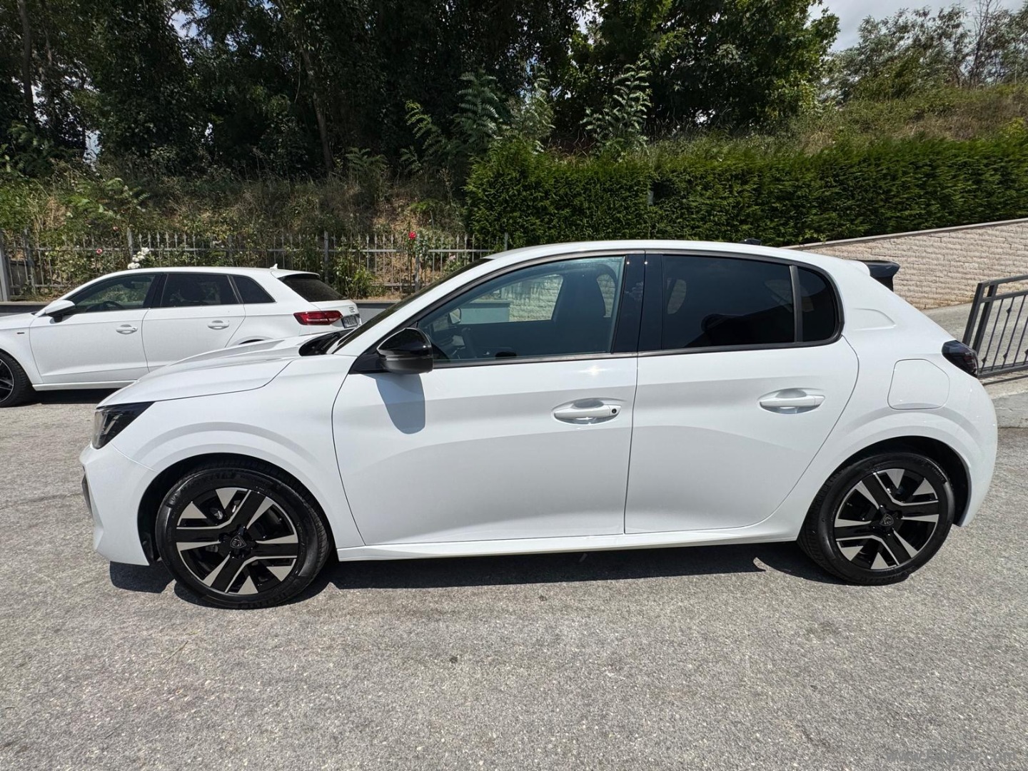 Peugeot 208 Hybrid 110 e-DCS6 Allure - Immagine 7