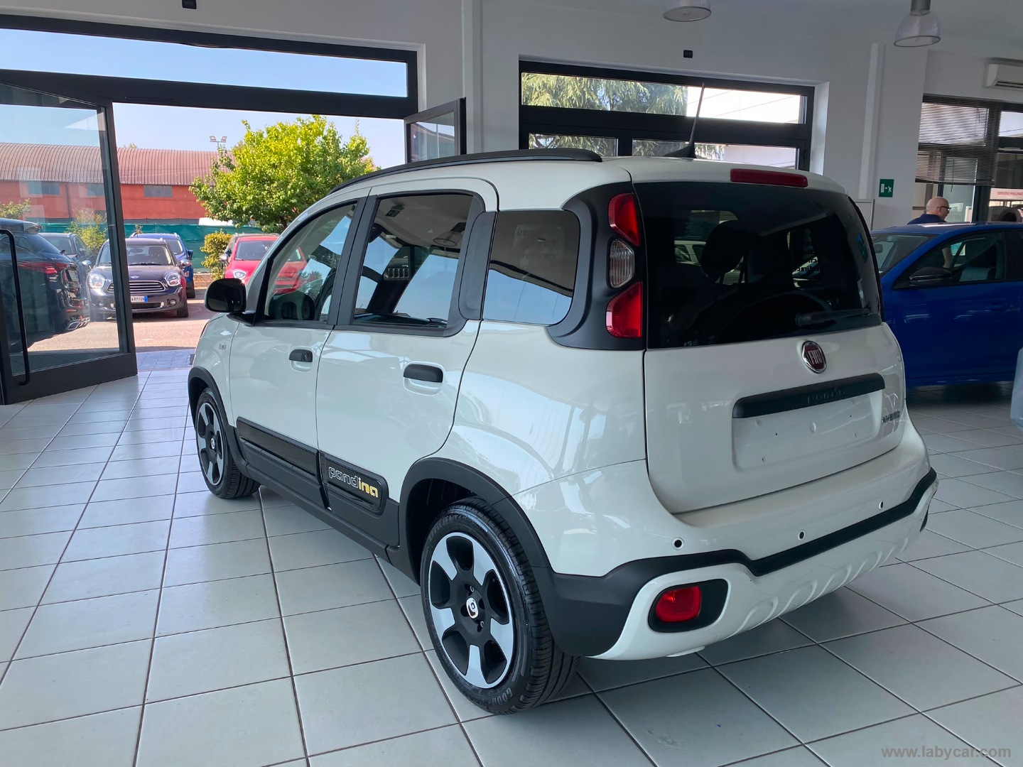 Fiat Panda 1.0 FireFly S&S Hybrid Pandina - Immagine 7