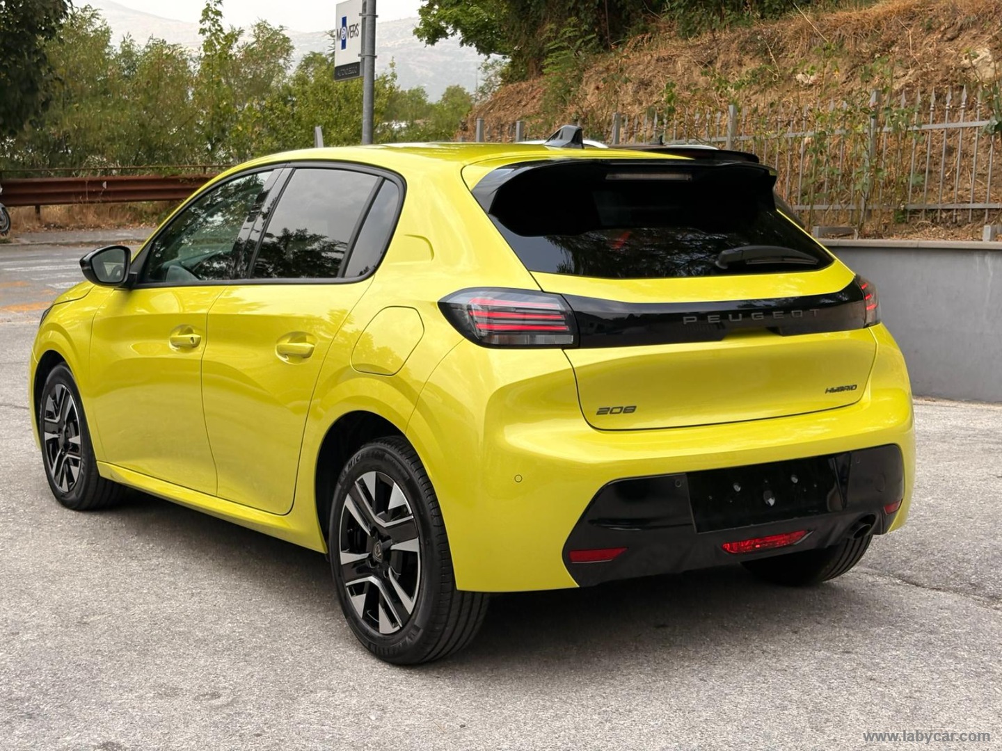 Peugeot 208 Hybrid 110 e-DCS6 Allure - Immagine 7