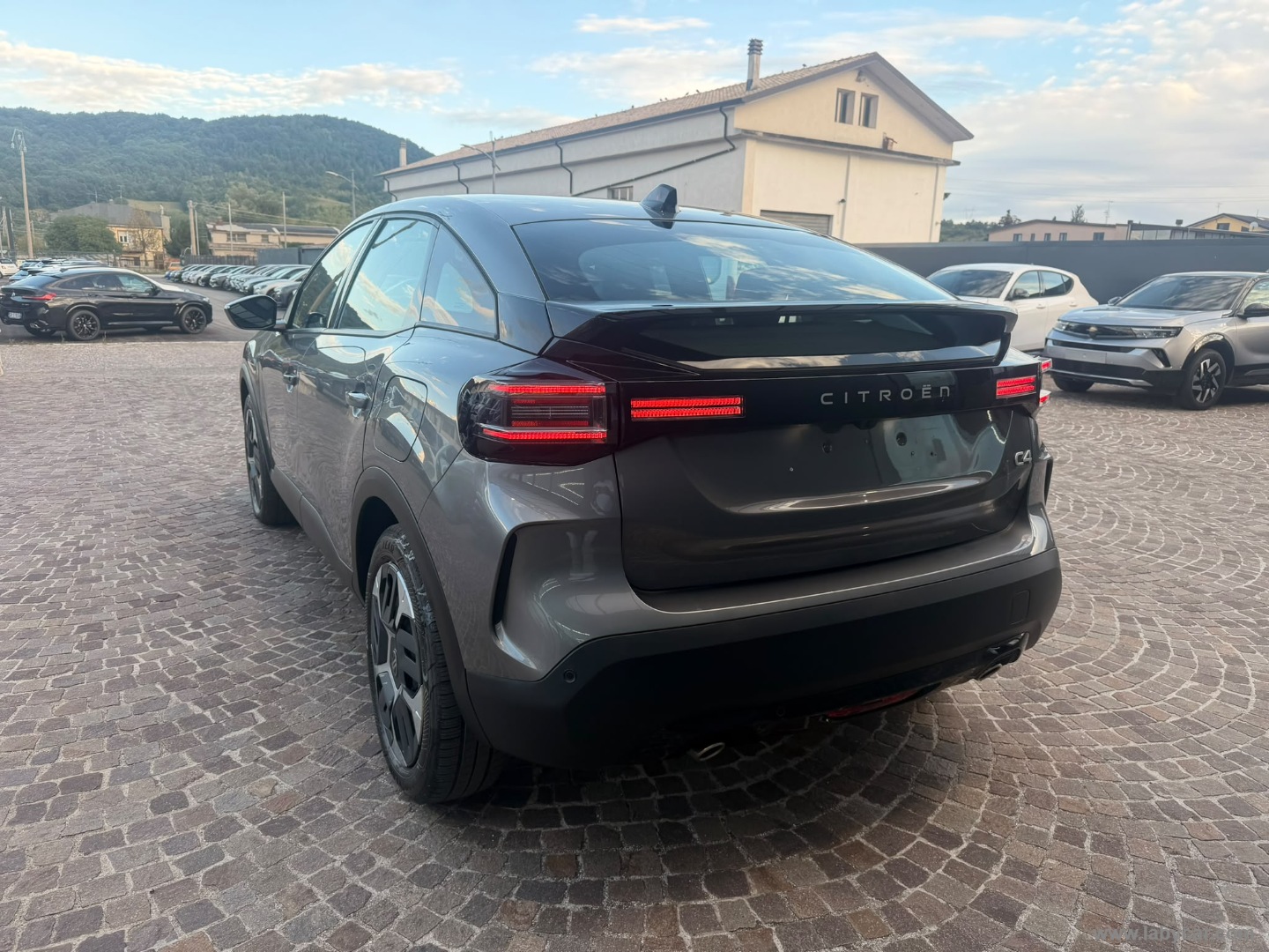 Citroën C4 Hybrid 145 e-DCS6 Plus - Immagine 7