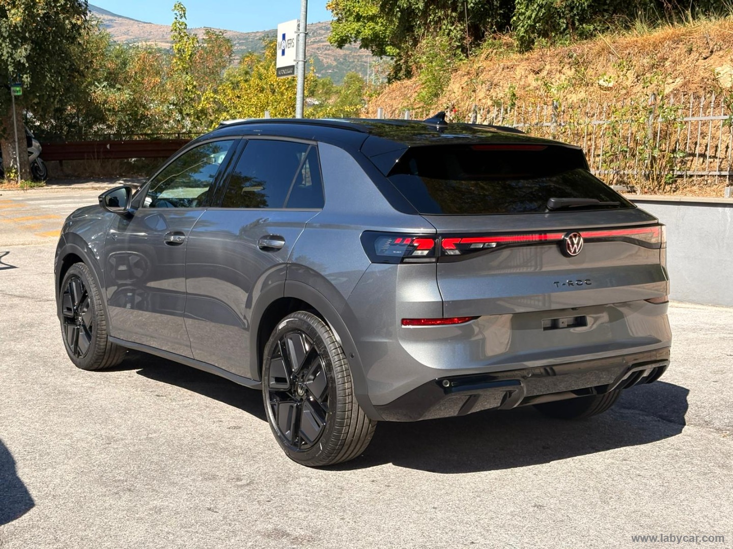 Volkswagen T-Roc 1.5 eTSI ACT 150 CV DSG R-Line - Immagine 7