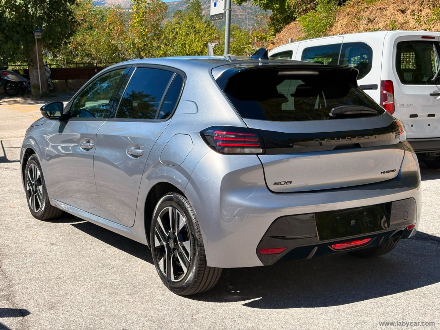 Peugeot 208 Hybrid 110 e-DCS6 Allure - Immagine 7