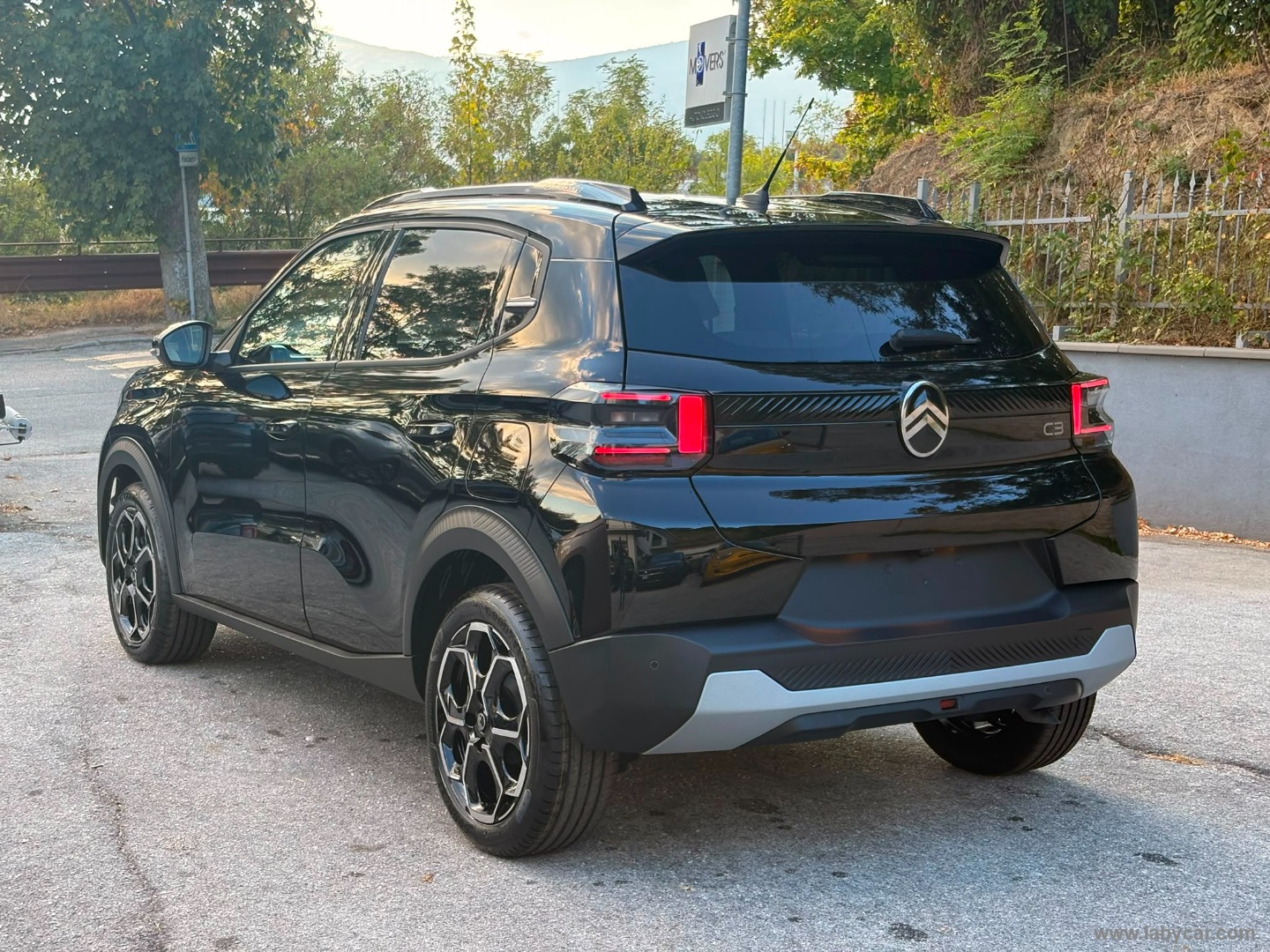 Citroën C3 PureTech 100 S&S Max - Immagine 7
