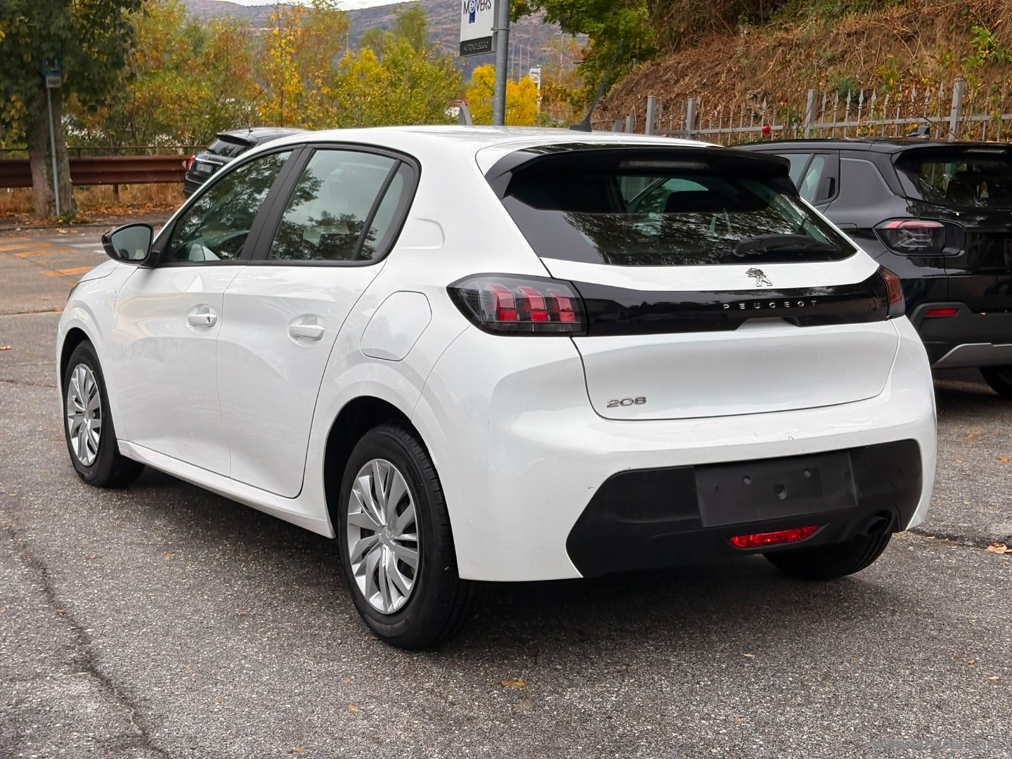 Peugeot 208 BlueHDi 100 S&S 5p. Active - Immagine 7