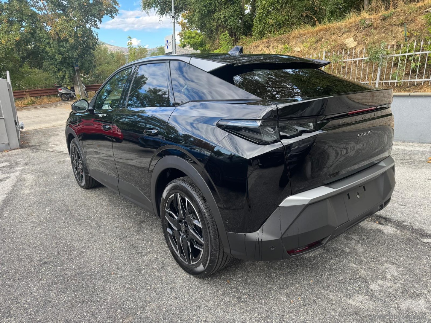 Peugeot 3008 Hybrid 145 e-DCS6 GT - Immagine 7
