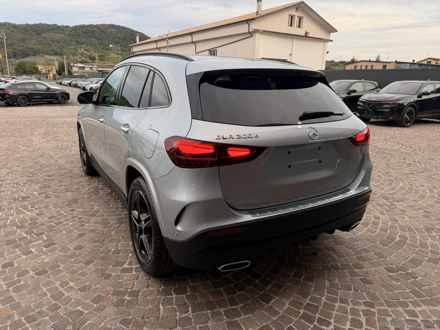 Mercedes-Benz Classe GLA GLA 200 d Automatic AMG Line Extra - Immagine 7