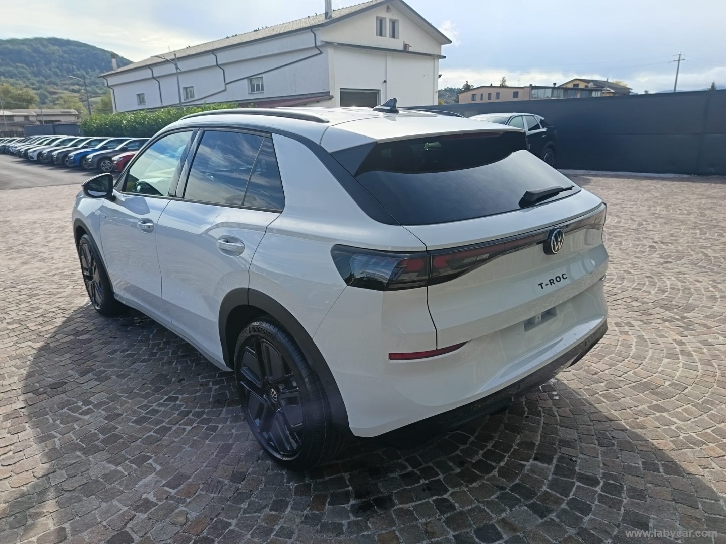 Volkswagen T-Roc 1.5 eTSI ACT 150 CV DSG R-Line - Immagine 7