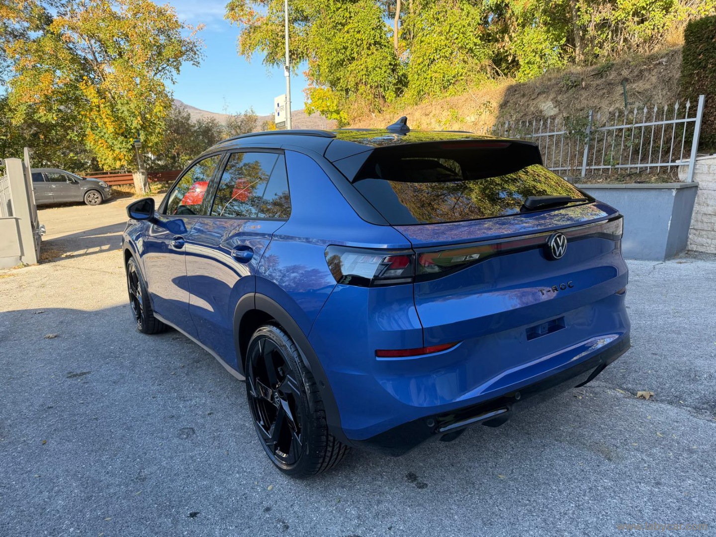 Volkswagen T-Roc 1.5 eTSI ACT 150 CV DSG R-Line - Immagine 7
