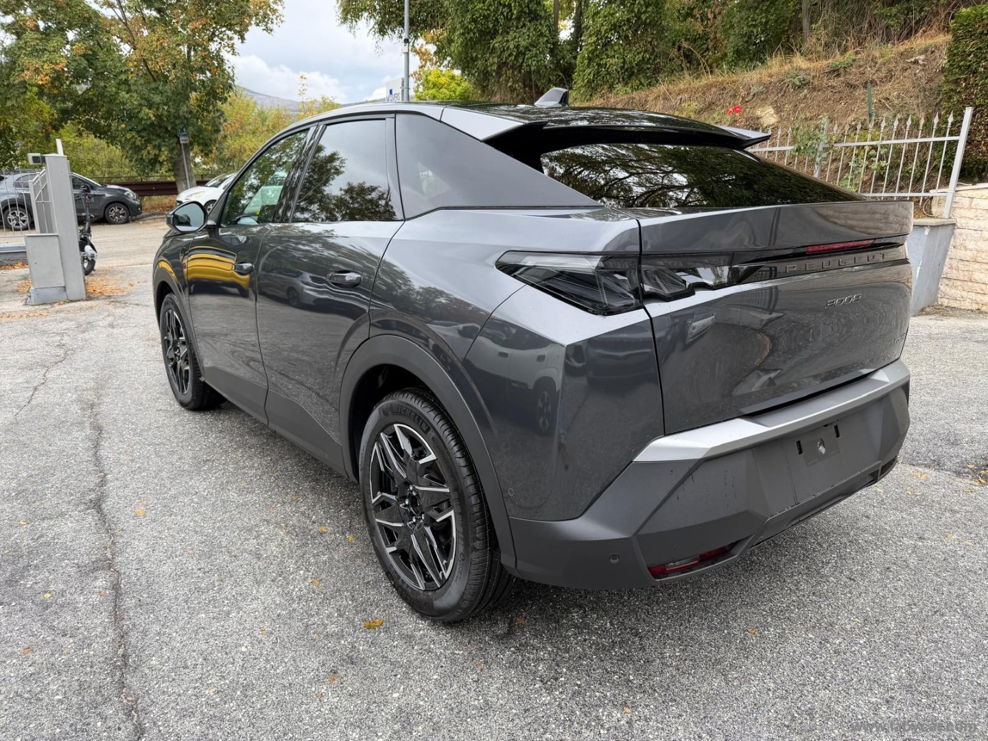 3008 Hybrid 145 e-DCS6 GT - immagine 7