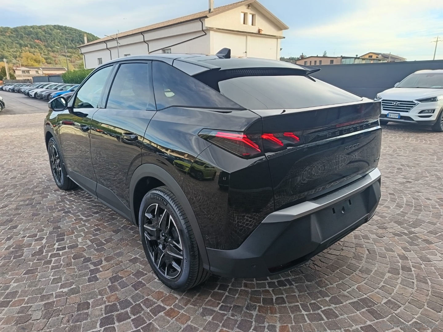 Peugeot 3008 Hybrid 145 e-DCS6 GT - Immagine 7
