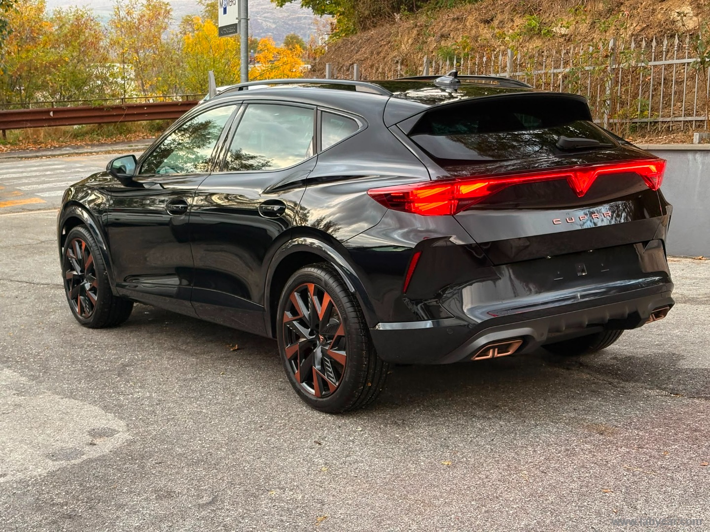 CUPRA Formentor 1.5 e-Hybrid DSG - Immagine 7