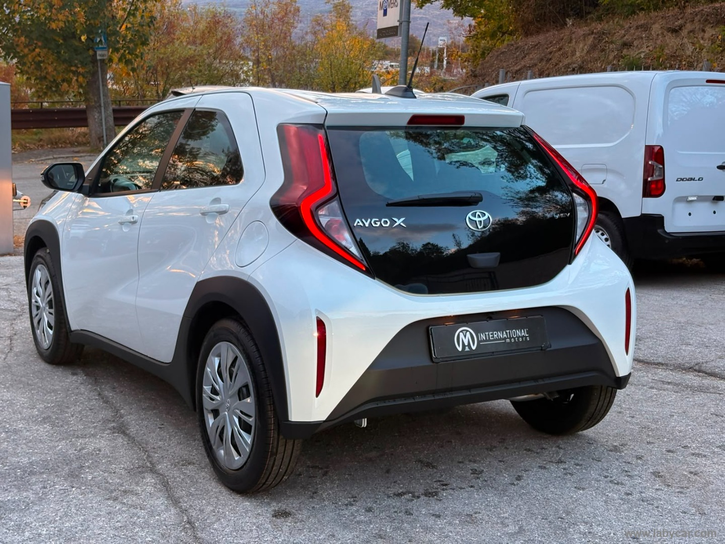 Toyota Aygo X 1.5 Hybrid 115 CV 5p. - Immagine 7