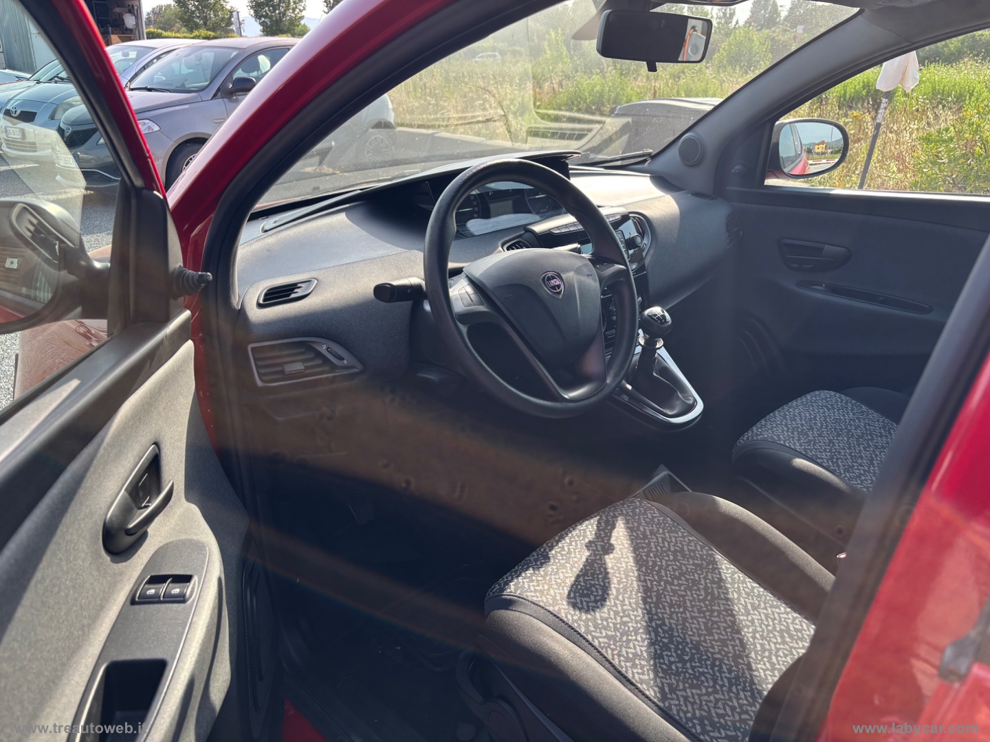 Ypsilon 1.2 69 CV 5p. S&S Elefantino Blu - immagine 7