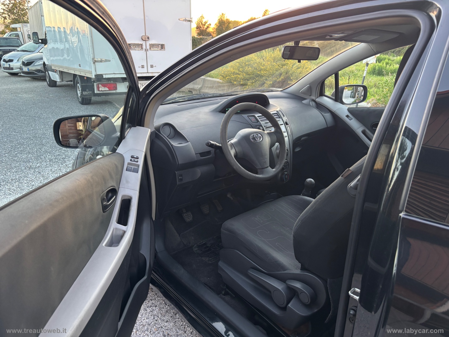 Yaris 1.0 3p. - immagine 7