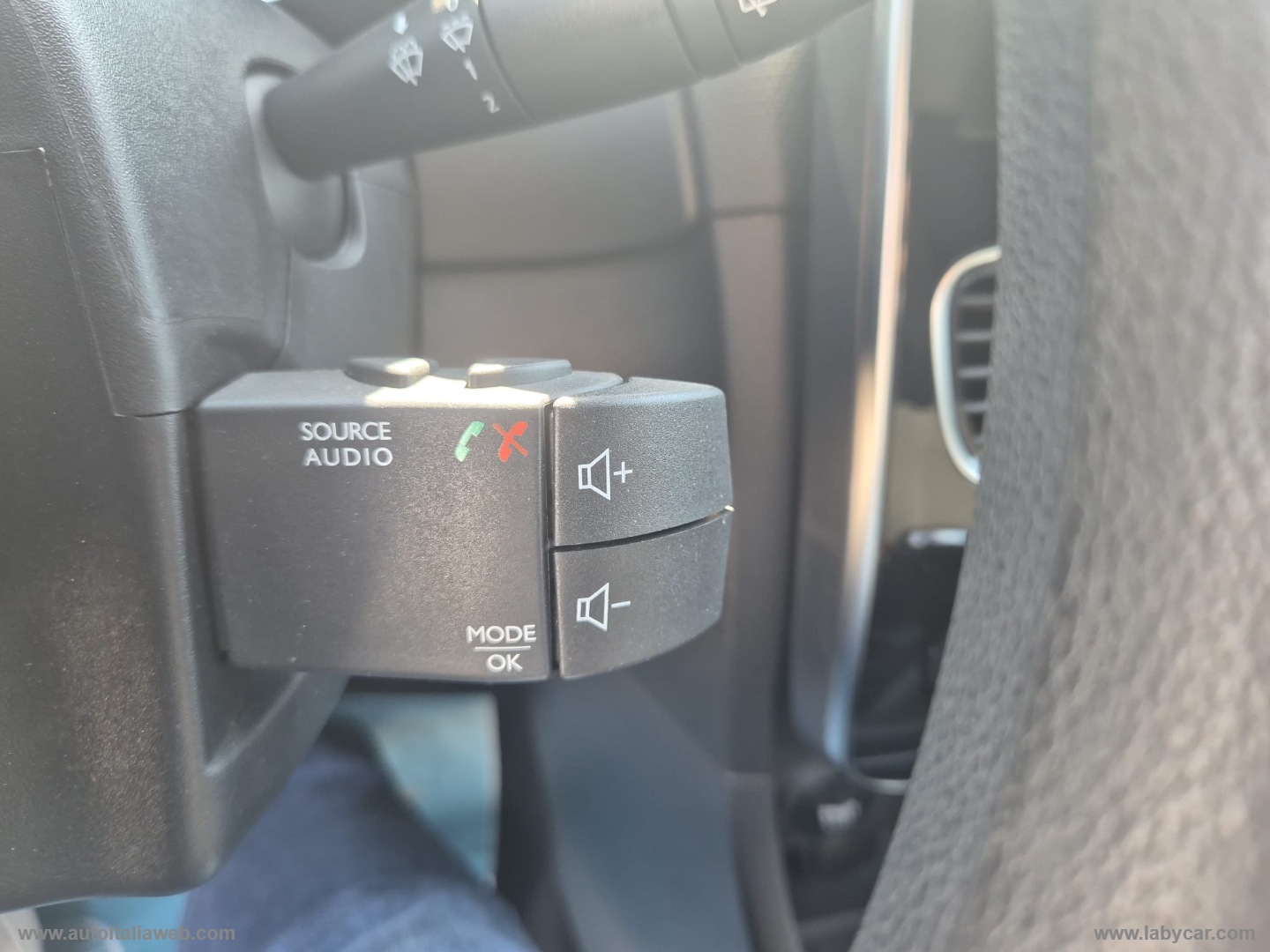 Clio dCi 8V 75CV 5p. Moschino Intens - immagine 7