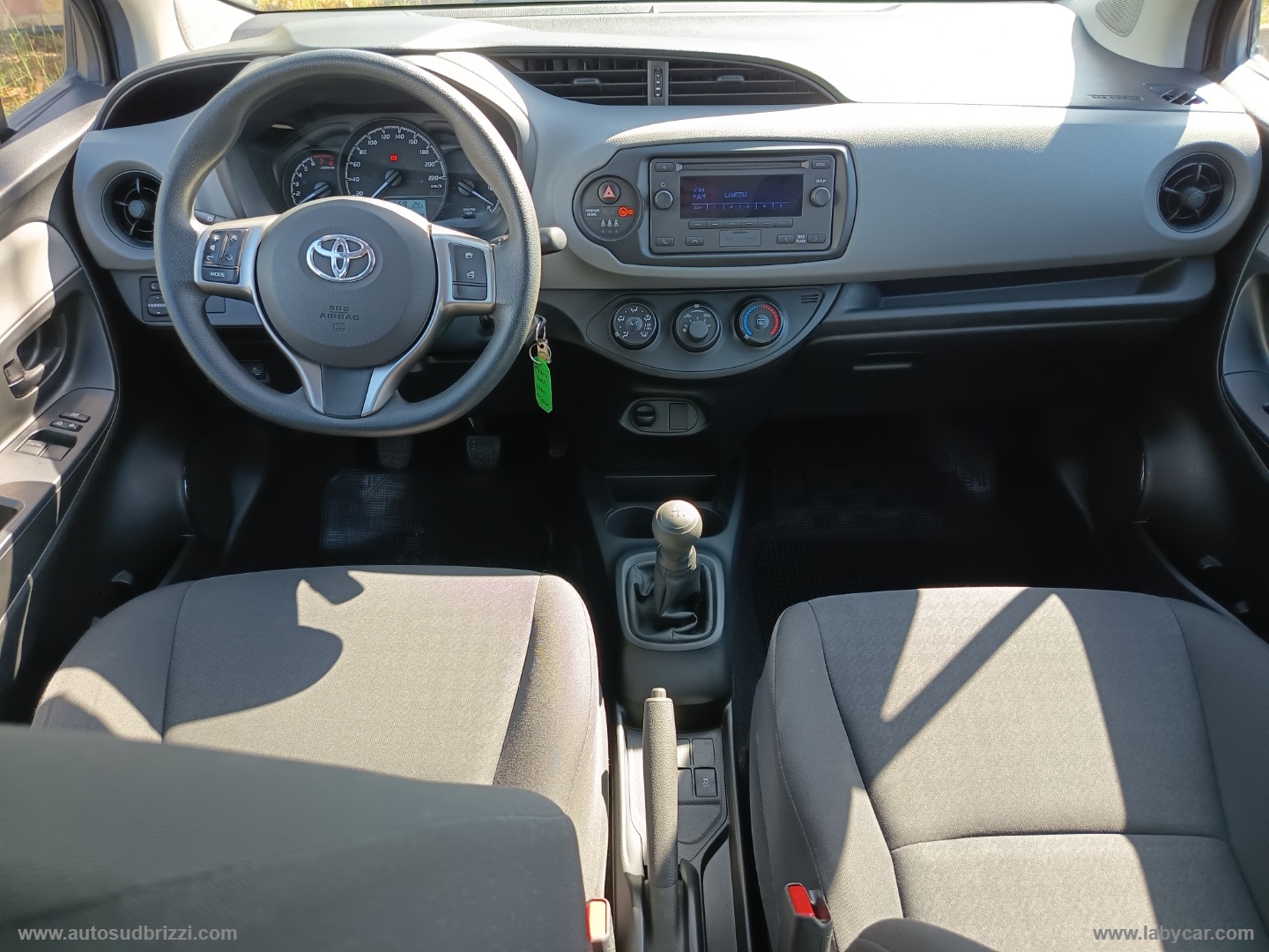 Yaris 1.0 72 CV 5p. Cool SOLO 29.000 KM - immagine 7