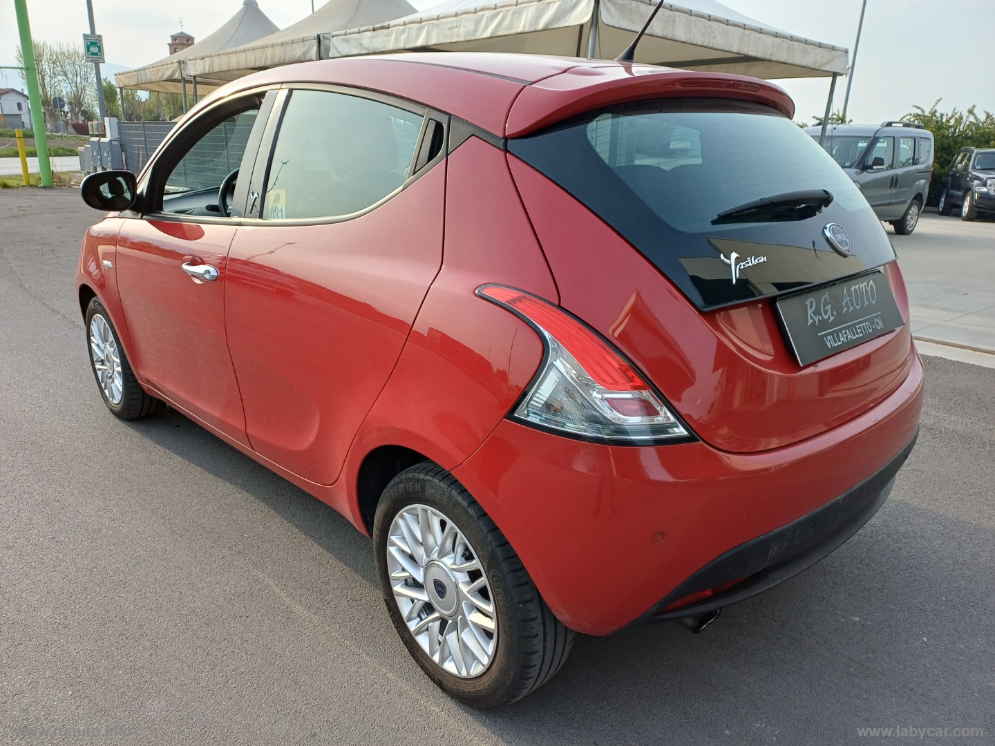 Ypsilon 0.9 T.Air 85 CV 5p. S&S Gold - immagine 7