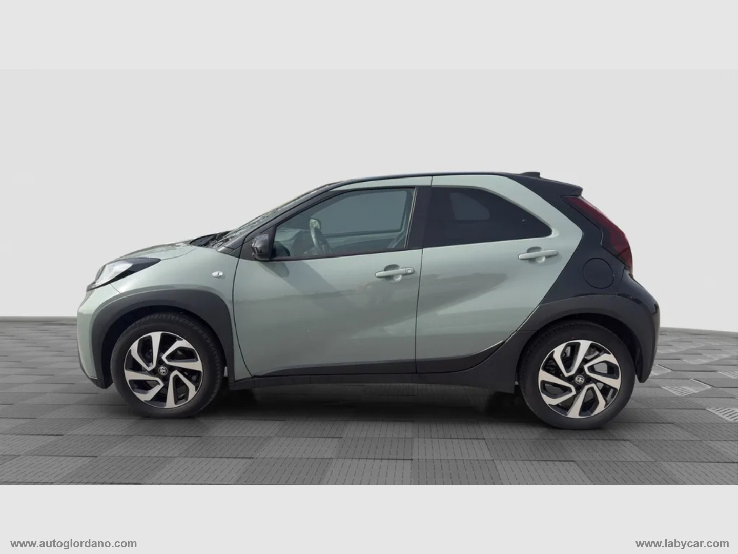 Aygo X 1.0 VVT-i 72 CV 5p. Trend - immagine 7