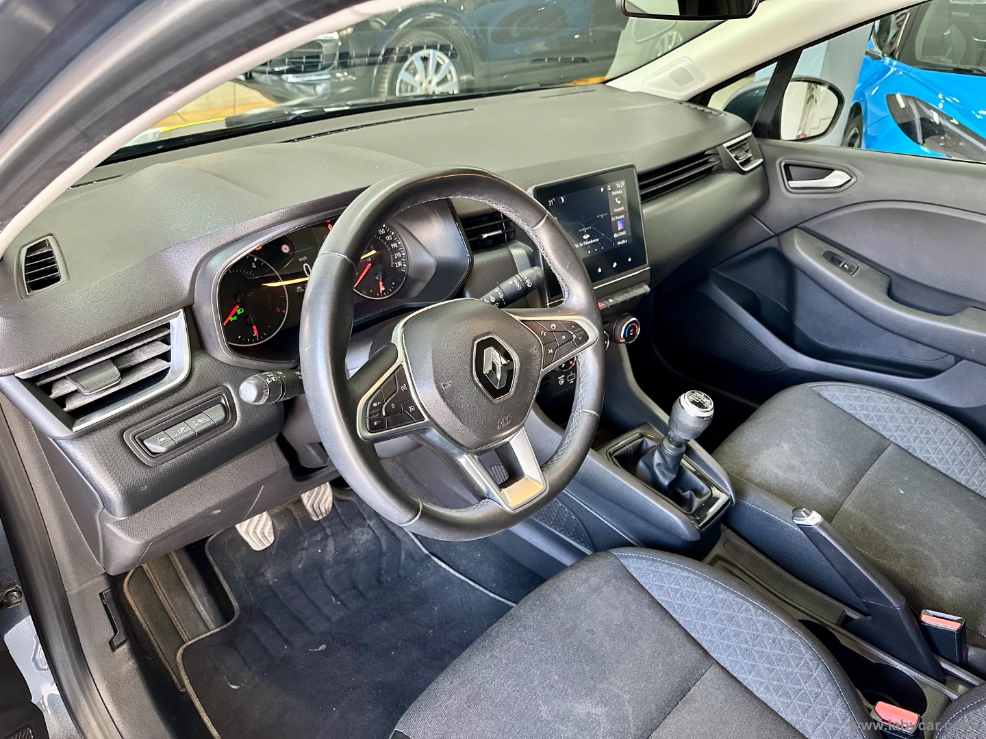 Clio Blue dCi 8V 100 CV 5p. Business UNIPRO - immagine 7