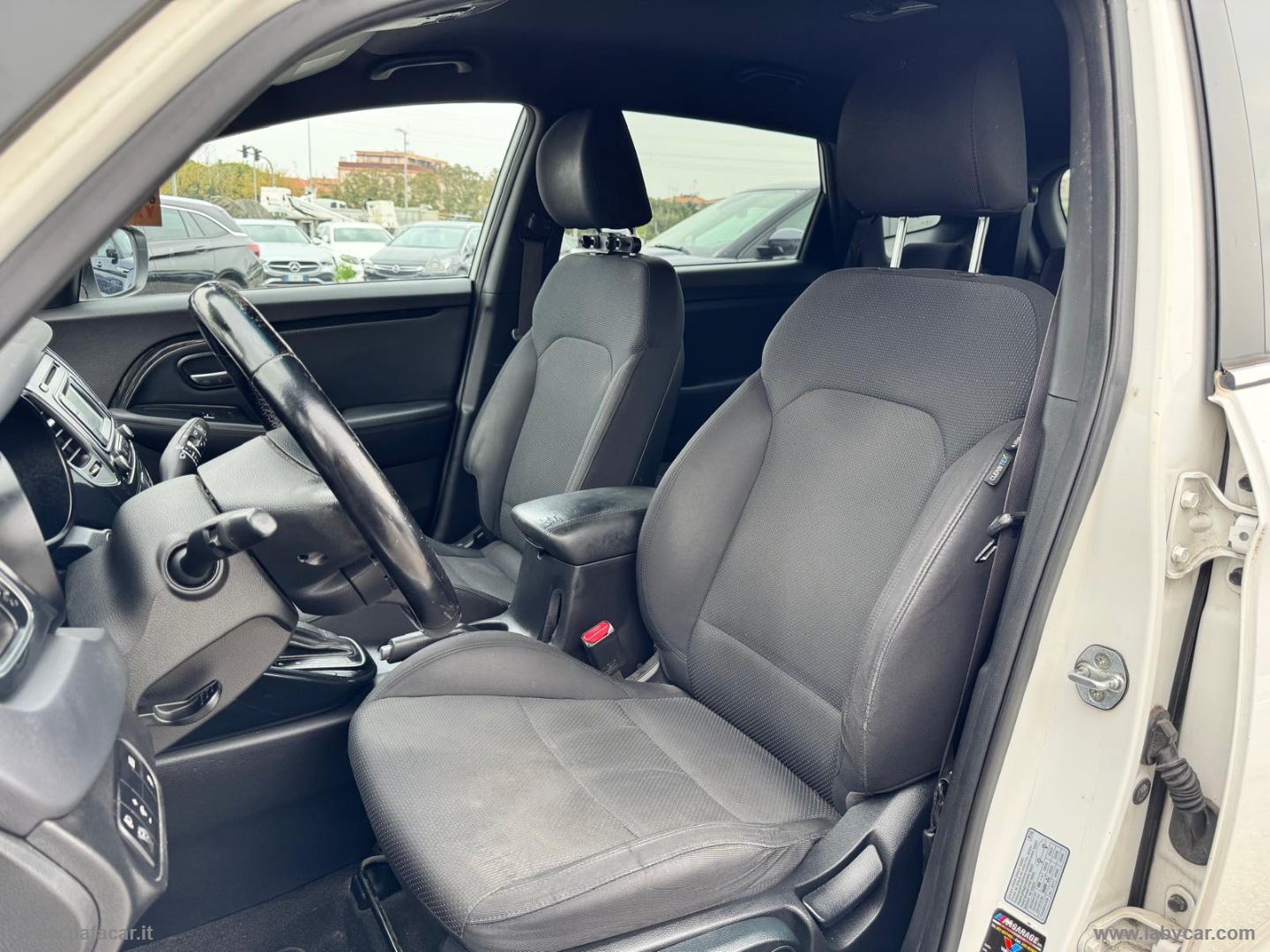Carens 1.7 CRDi 136 CV Auto Class - immagine 7