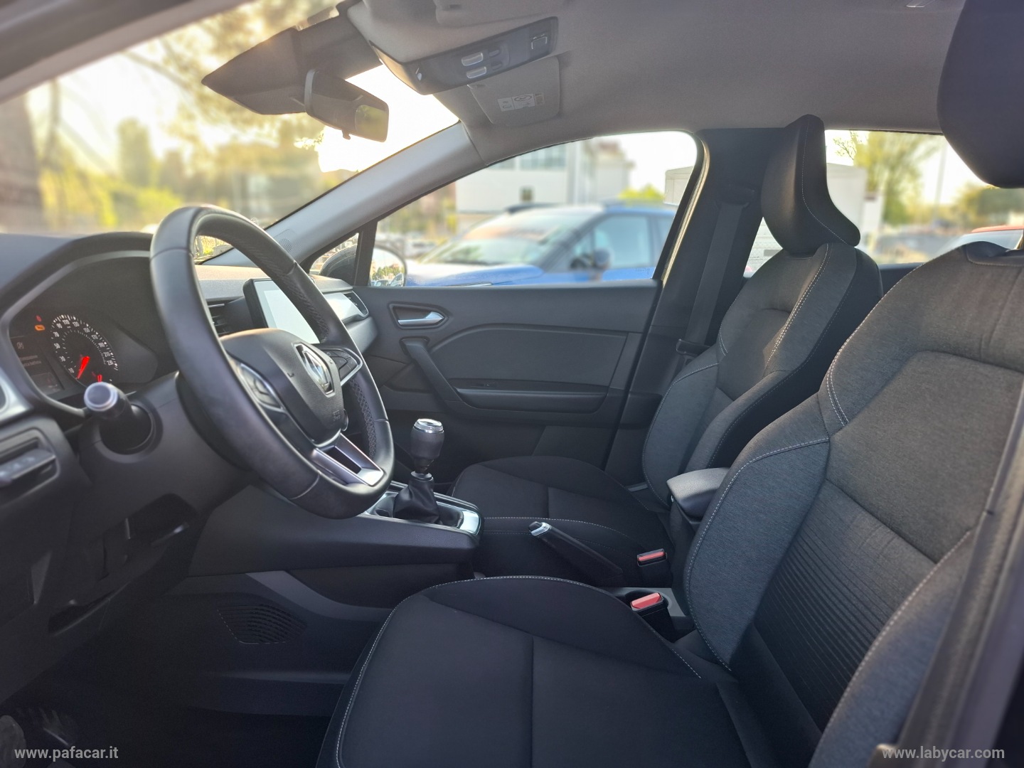 Captur Blue dCi 8V 95 CV Zen - immagine 7