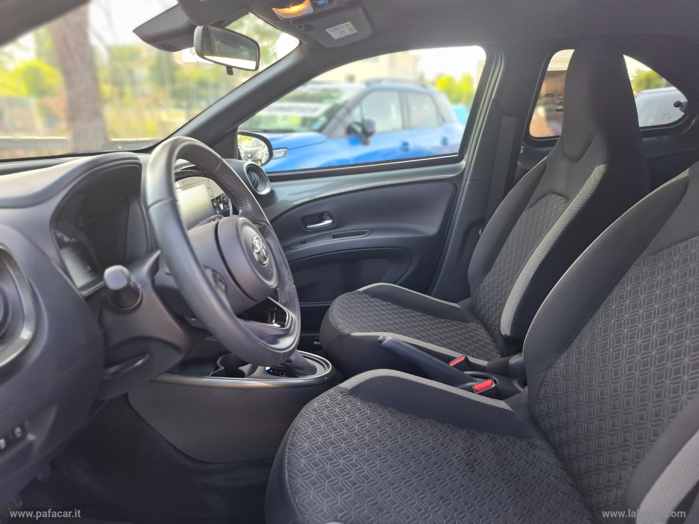 Aygo X 1.0 VVT-i 72 CV 5p.LoungeAirS-CVT - immagine 7