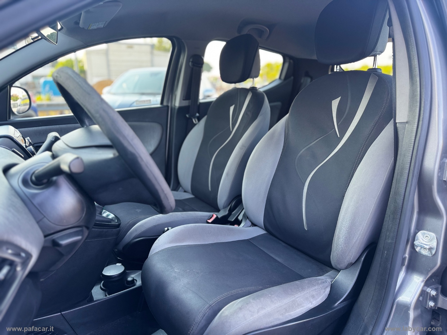 Ypsilon 0.9 T.Air 85CV 5p.Met.Ec.Elef. - immagine 7