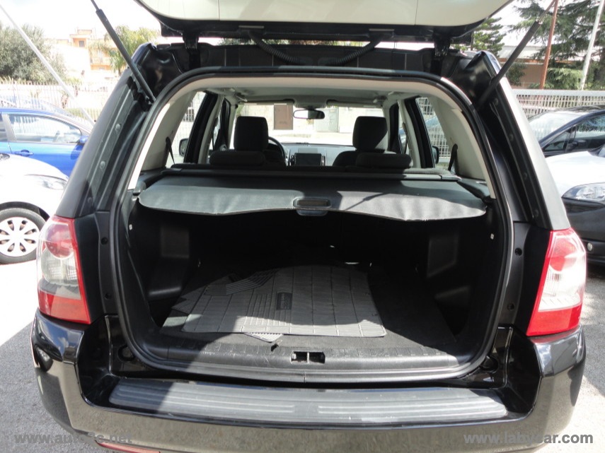 Freelander 2.2 TD4 S.W. SE - immagine 7