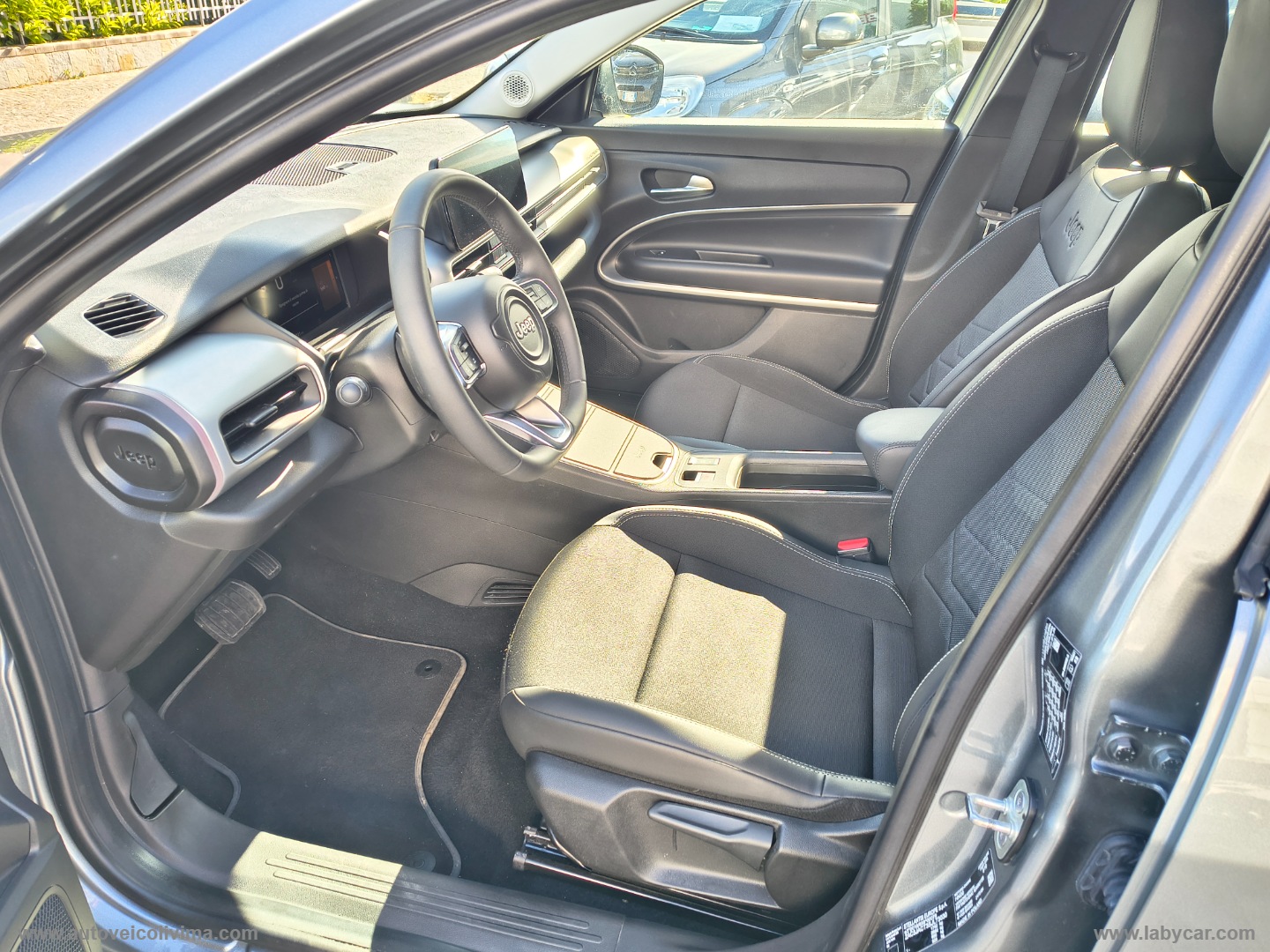 Avenger 1.2 Turbo 110CV MHEV Summit - immagine 7