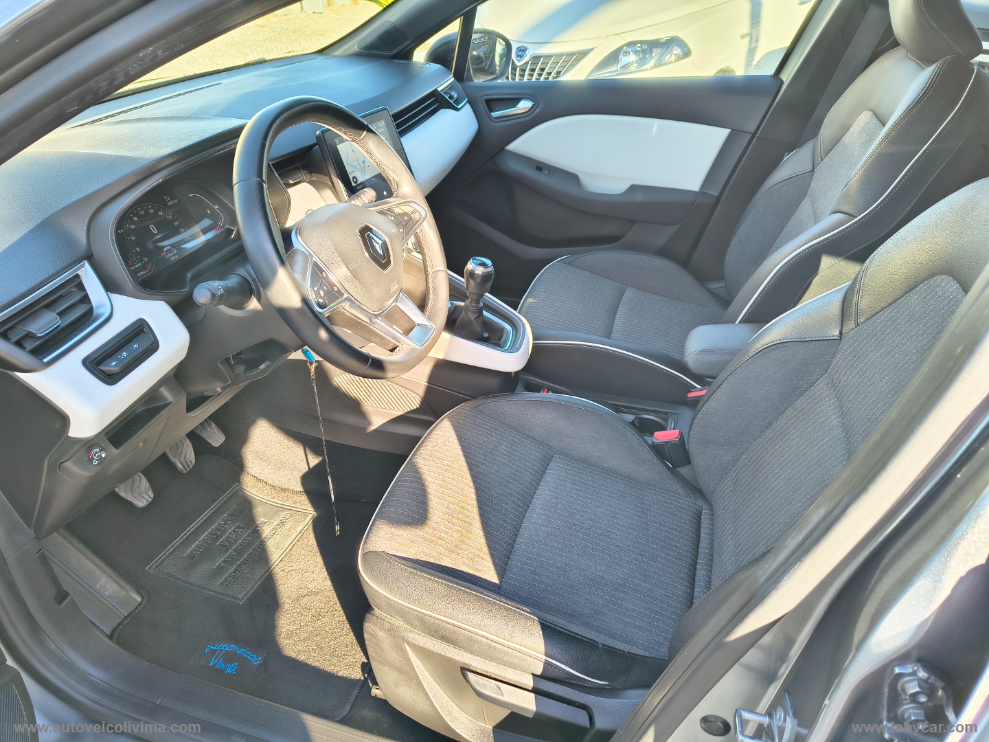 Clio TCe 100 CV GPL Techno - immagine 7