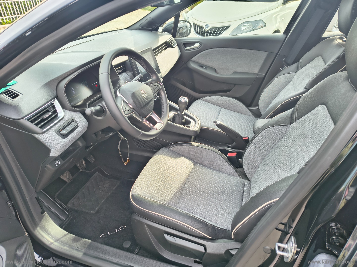 Clio ECO-G 100 CV Techno - immagine 7