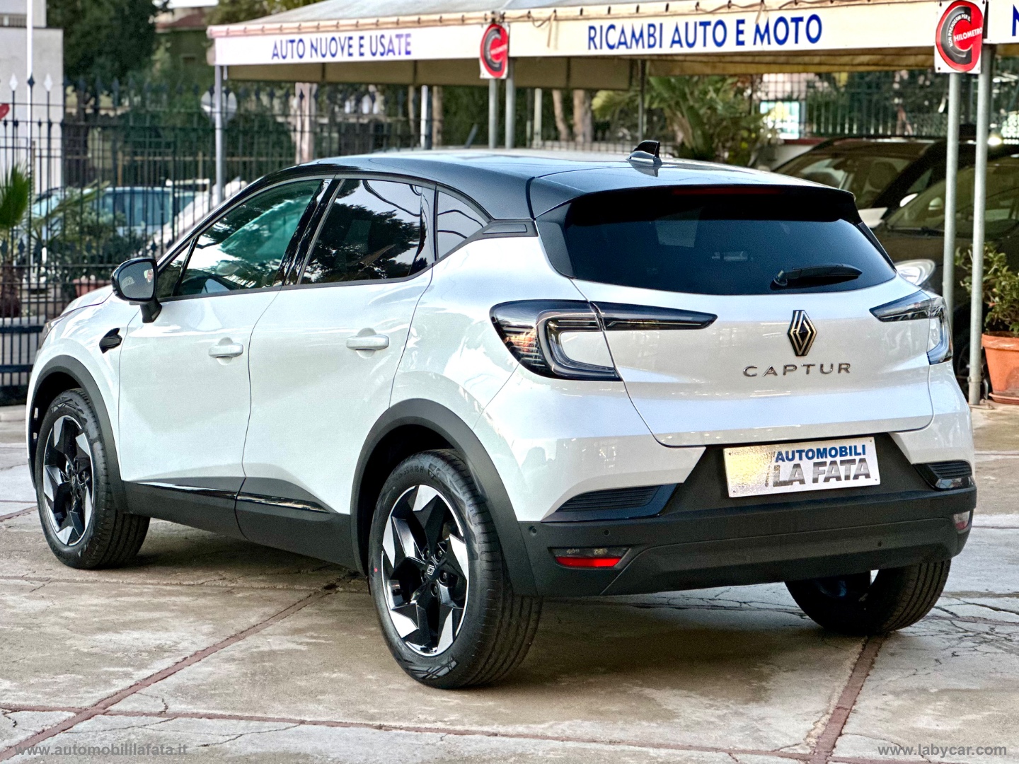 Captur ECO-G 100 CV Techno AZIENDALE KM 3.000 - immagine 7
