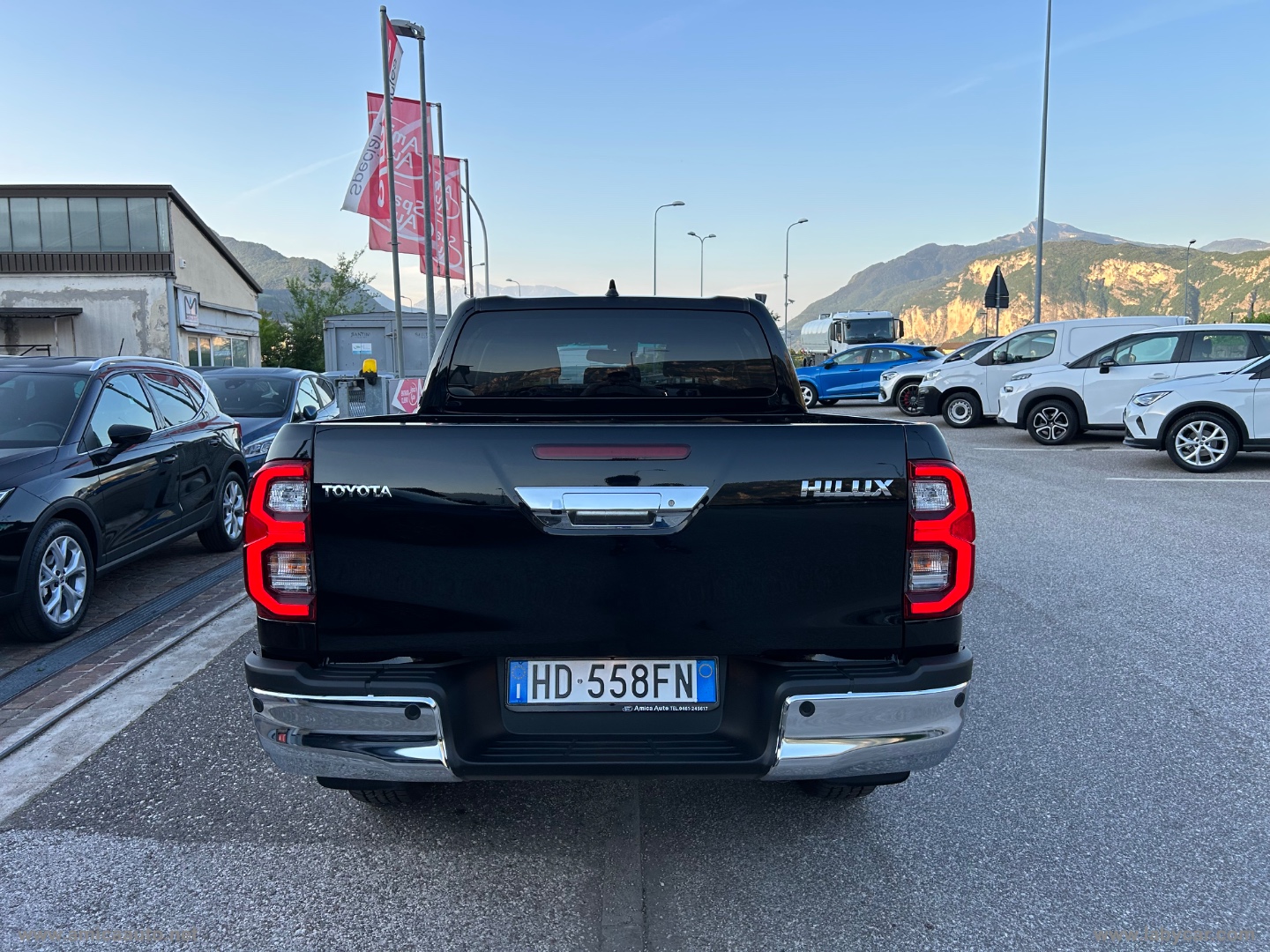 Hilux 2.8 D A/T 4WD 4p. DC Executive - immagine 7