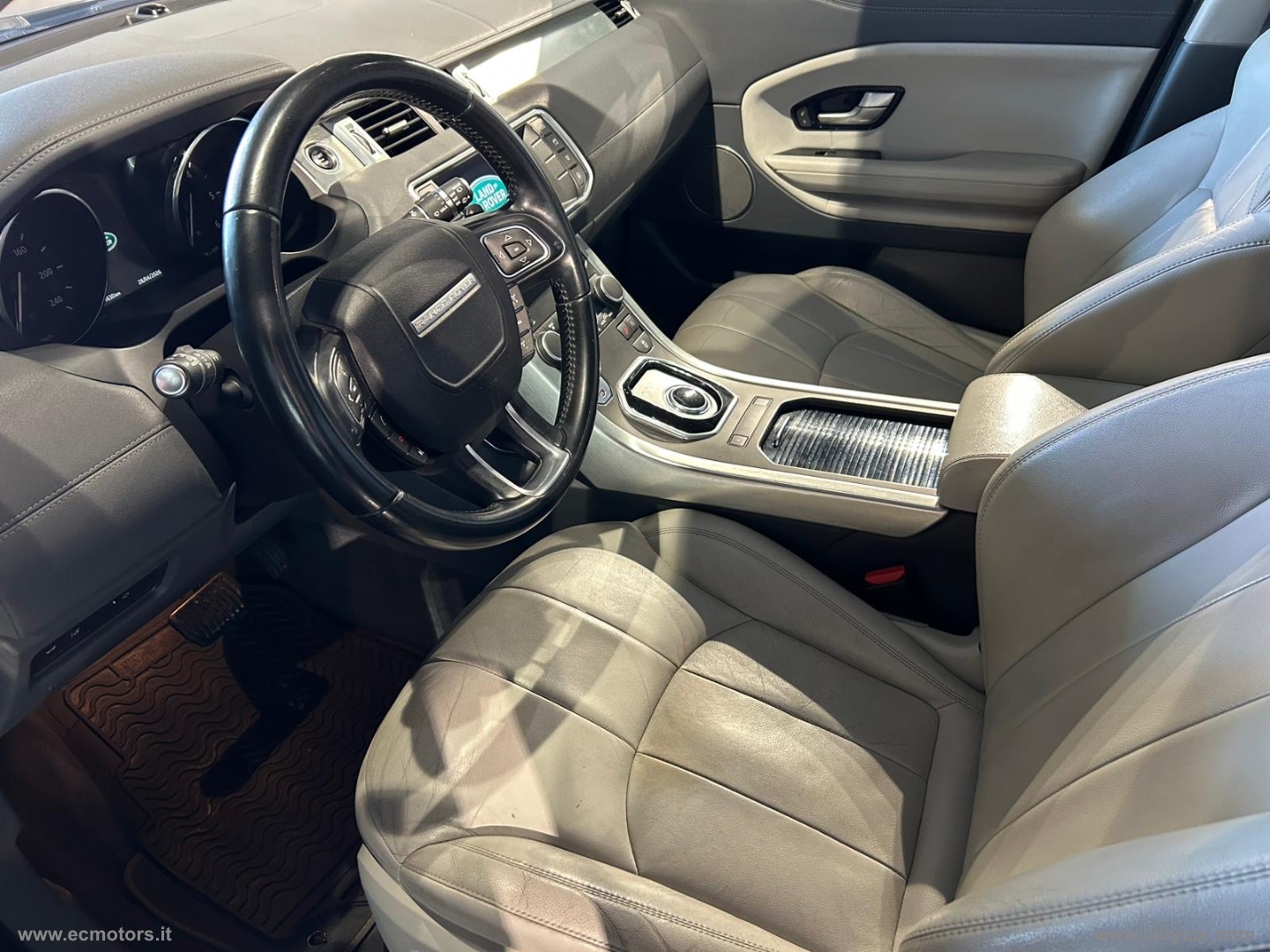 RR Evoque 2.0 TD4 150 CV Conv. HSE Dyn. - immagine 7