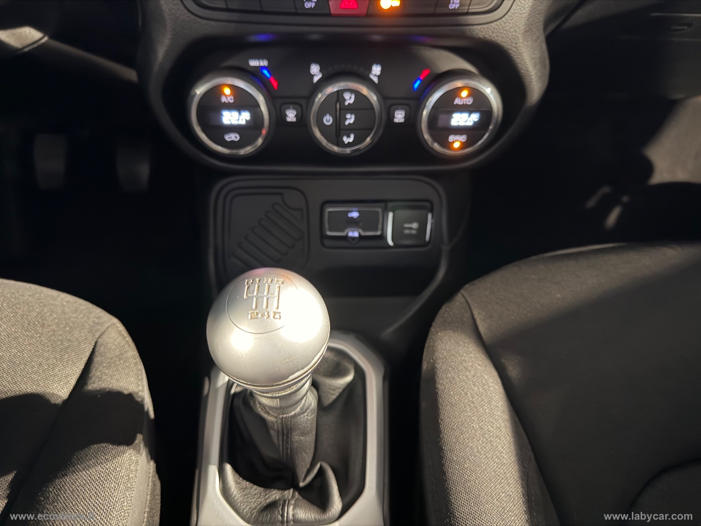 Renegade 1.6 Mjt 120CV Limited - immagine 7