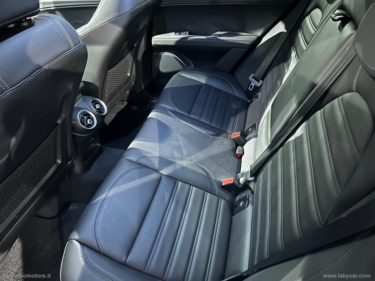 Stelvio 2.0 Turbo 280 CV AT8 Q4 Veloce - immagine 7