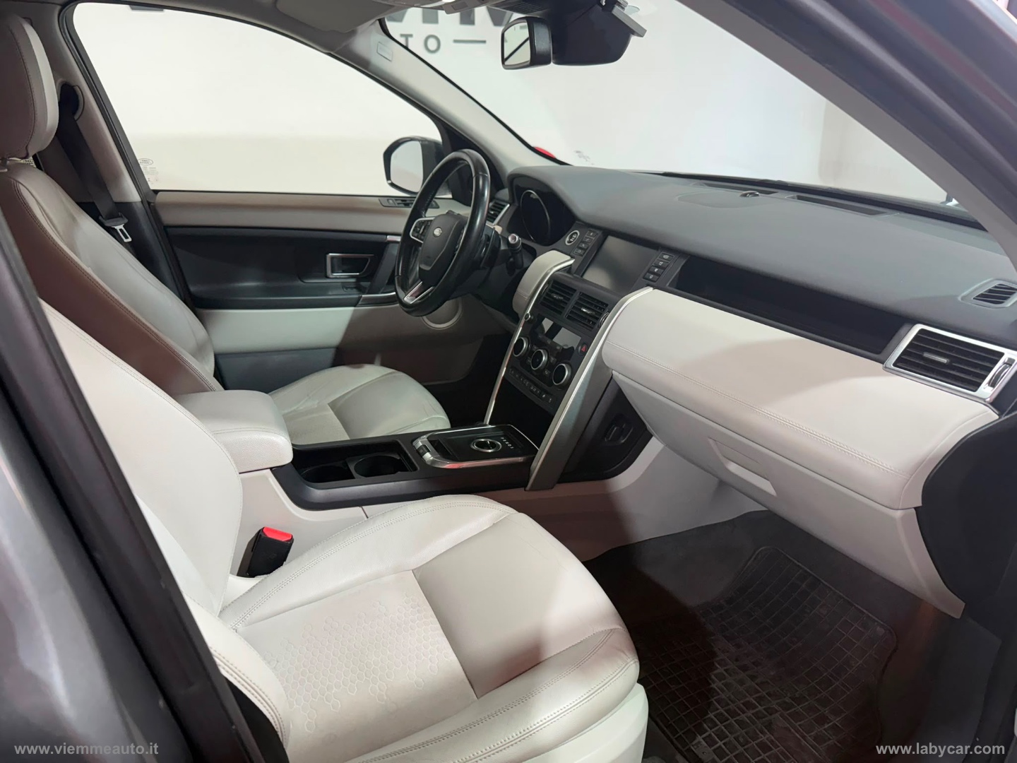Discovery Sport 2.2 TD4 HSE Luxury - immagine 7