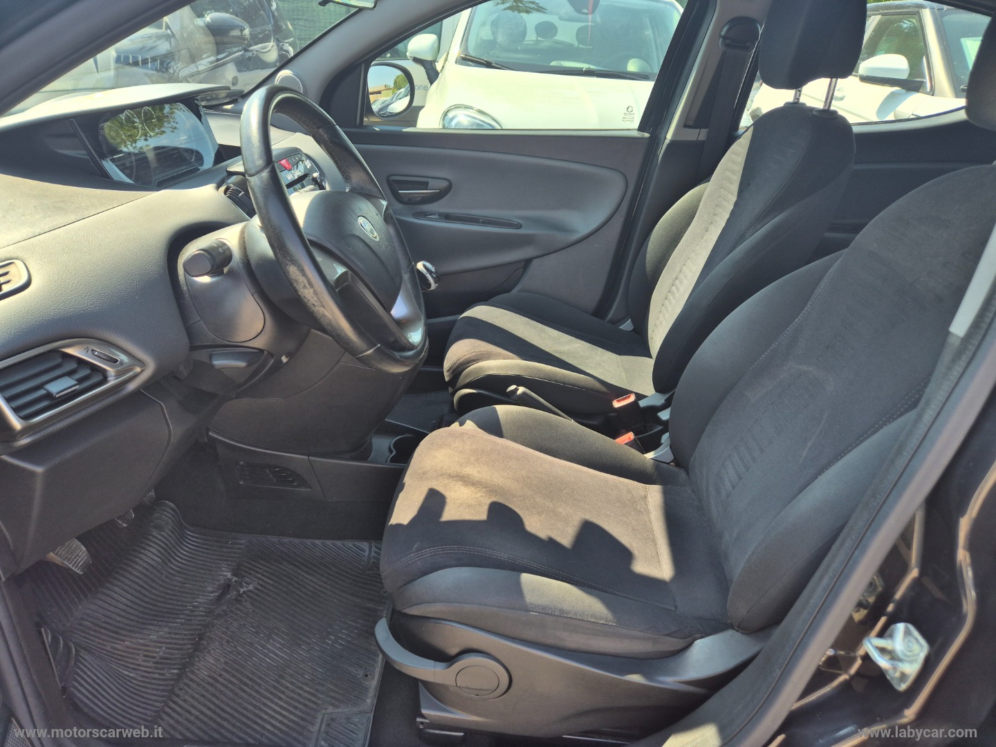Ypsilon 1.2 69 CV 5p. S&S Silver - immagine 7