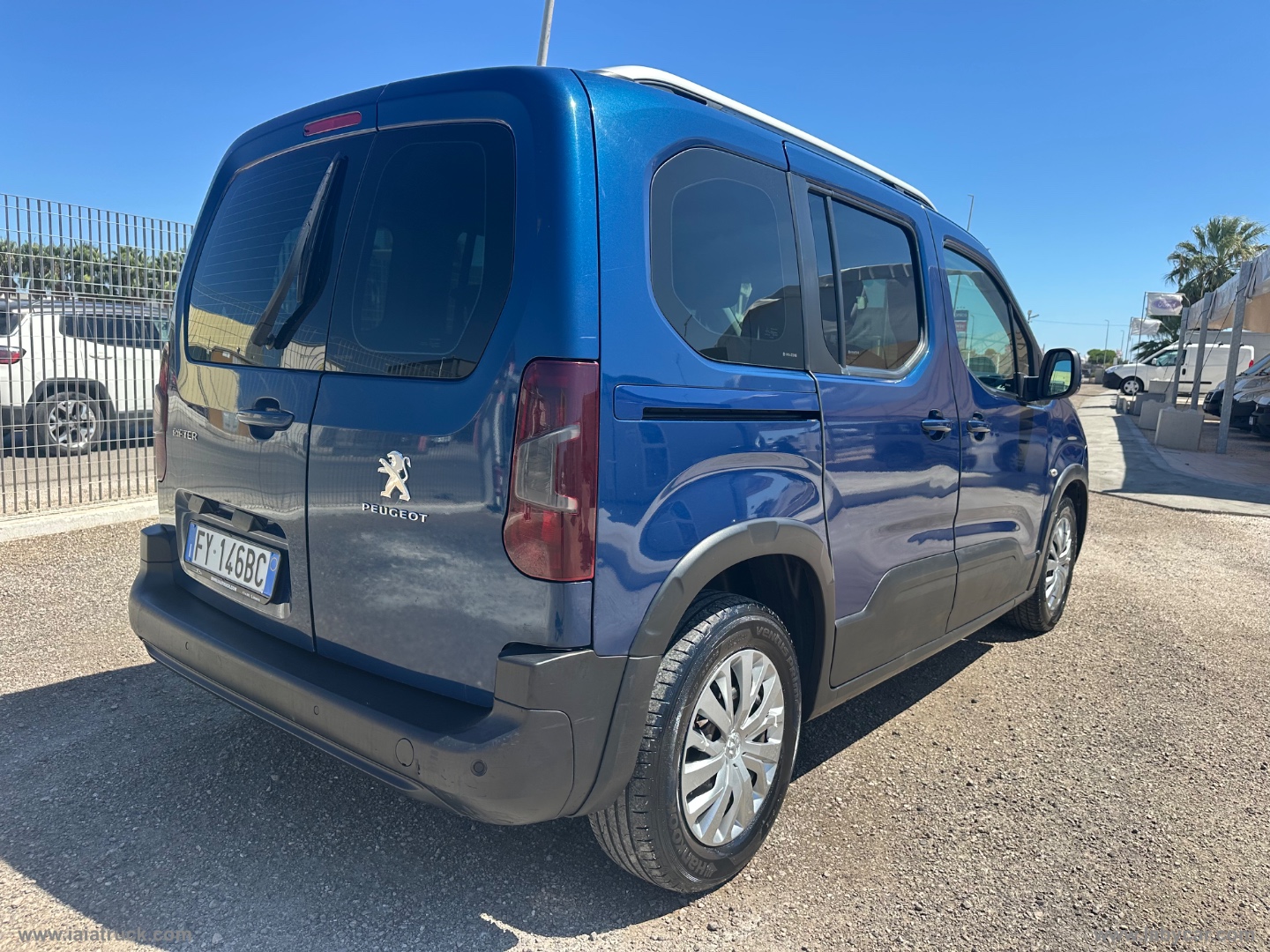 Rifter Mix BlueHDi Active AUTOCARRO N1 5 POSTI - immagine 7