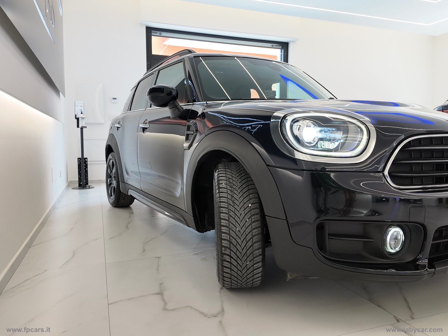 Mini Cooper D Business Countryman Aut. - immagine 7