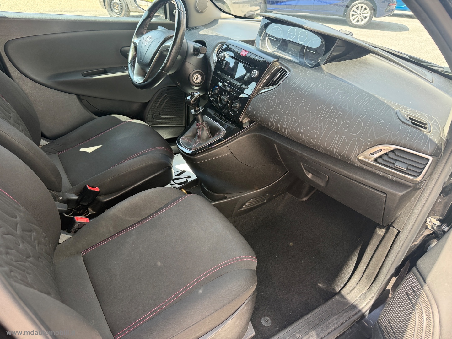 Ypsilon 1.2 69 CV 5p. GPL Ecochic Silver MOLTO BEN TENUTA - immagine 7