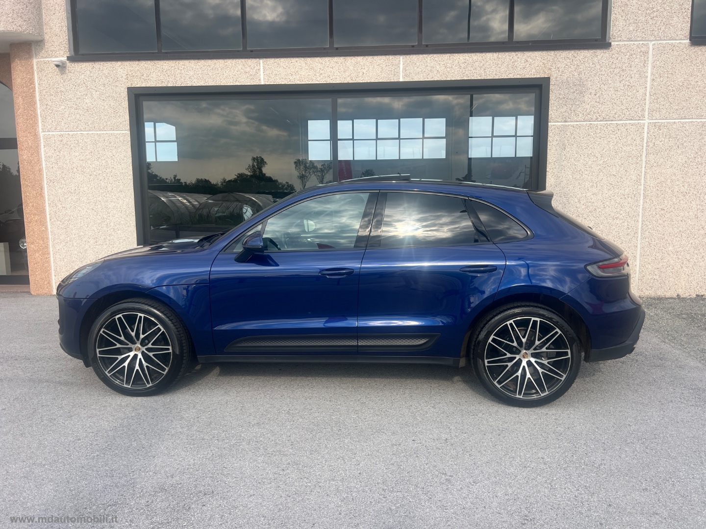 Macan 2.0 TETTO 21 CAMERA FULL - immagine 7