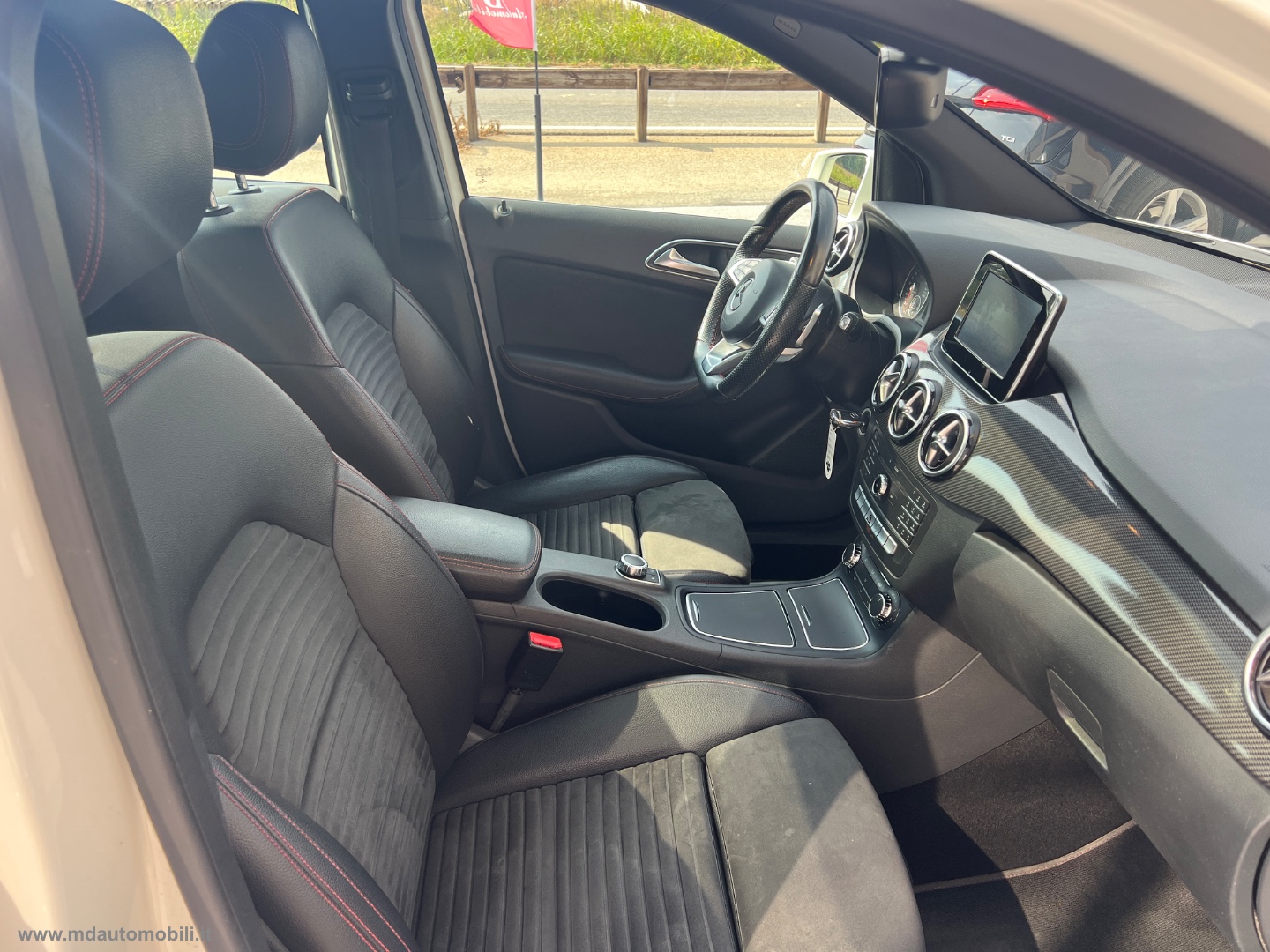 B 180 d Automatic Premium TETTO PACK AMG - immagine 7