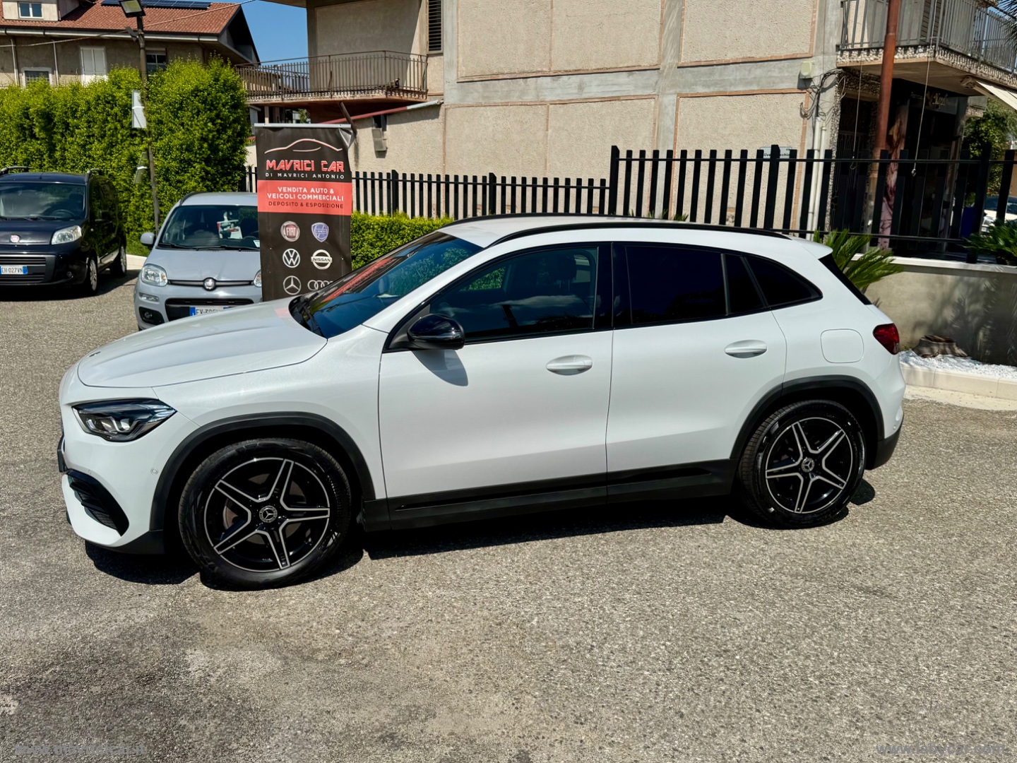 GLA 220 d Automatic 4Matic Premium - immagine 7