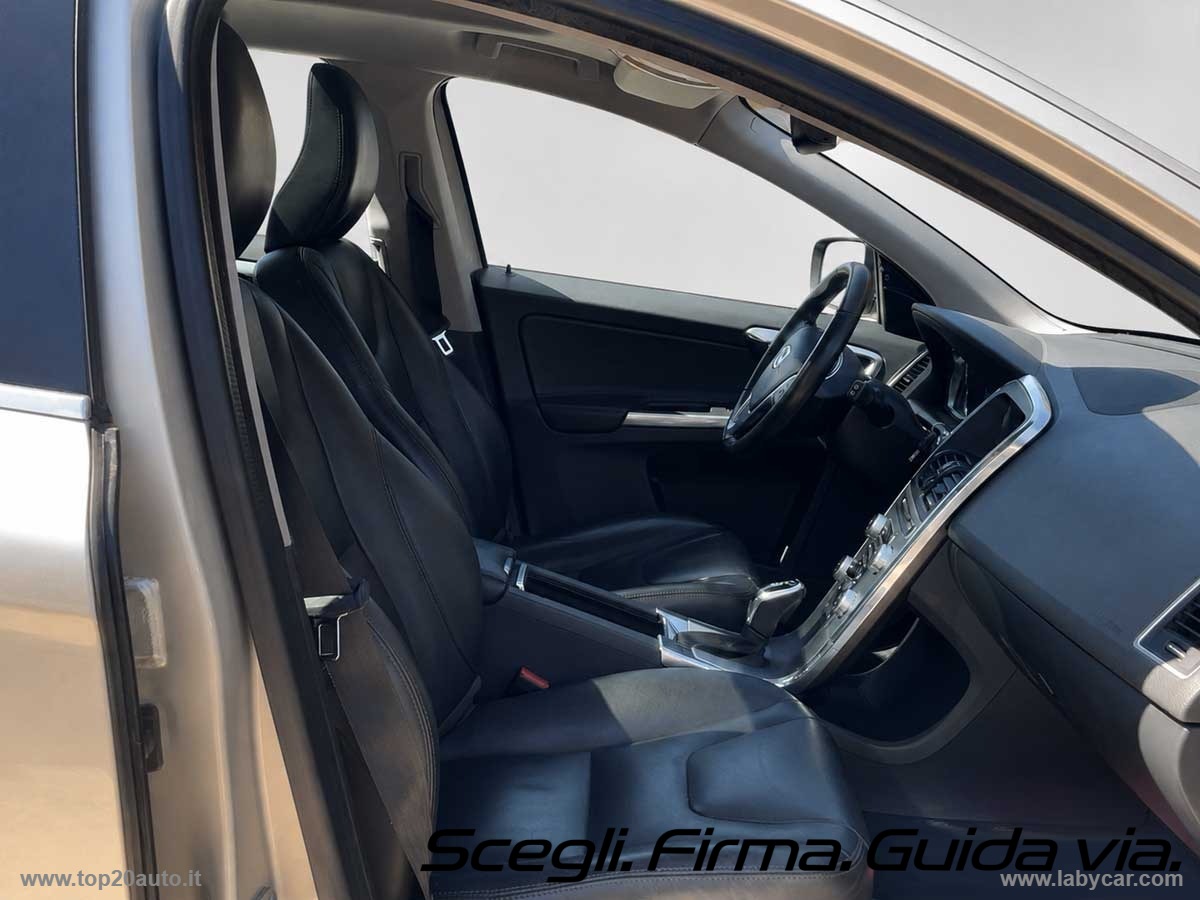 XC60 D5 AWD Geartronic Summum|TETTO|PELLE - immagine 7